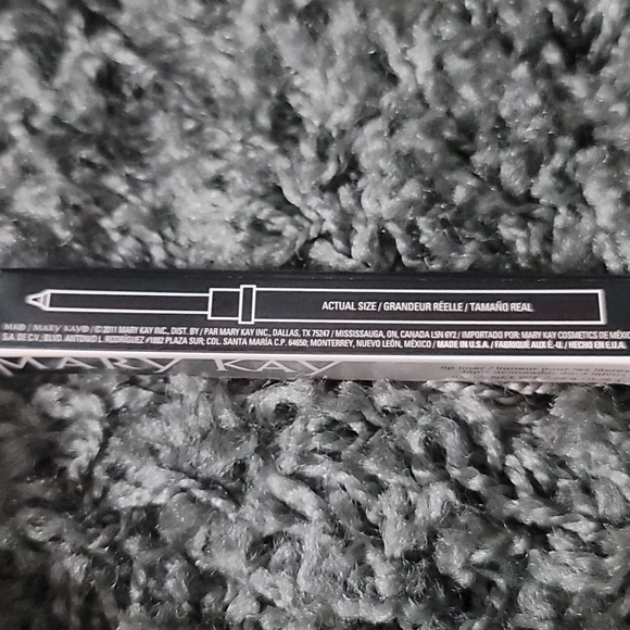 💋NIB Lip Liner: Dark Chocolate💋 - Picture 4 of 6